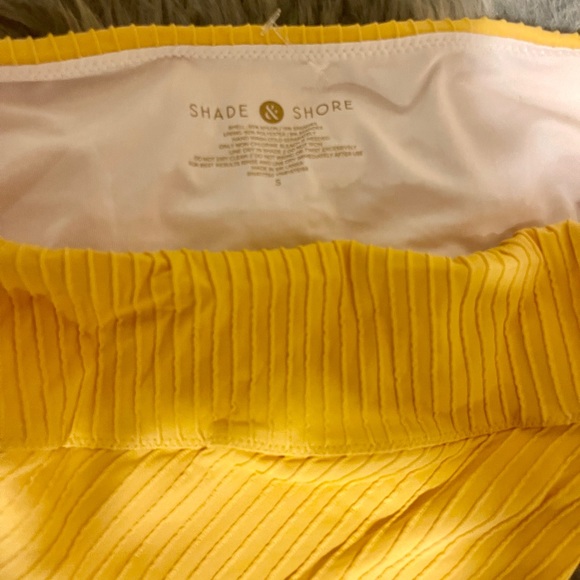 NWOT Women’s bikini top and bottom. - Picture 4 of 4